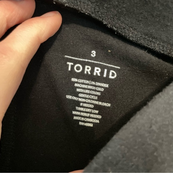 TORRID 3 Plus Size Capri Leggings Black Pull On Elastic Waist Cotton Capris 3X - Picture 7 of 12